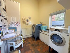 Laundry Room- click for photo gallery